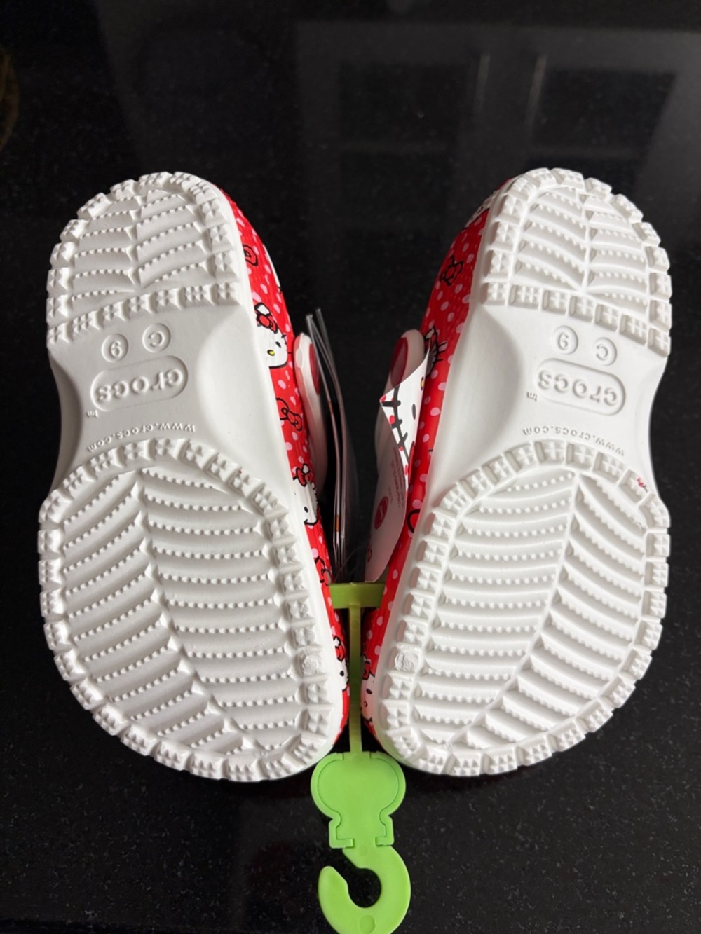 ❤️HELLO KITTY CROCS❤️ - Picture 6 of 6